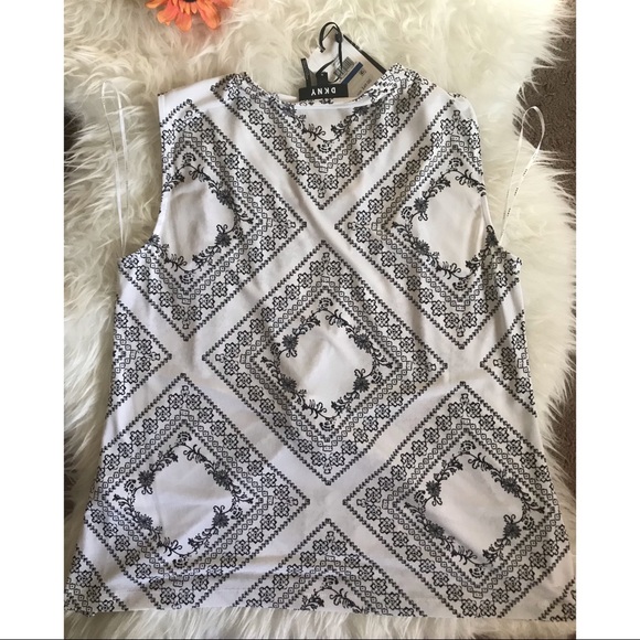 DKNY Front Twist sleeveless top - Picture 2 of 5